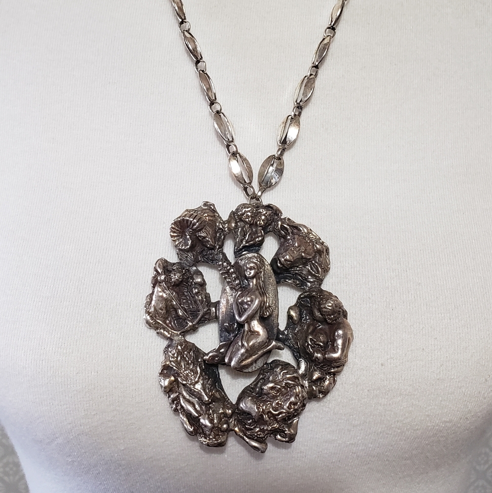 Vintage 1960s Zodiac pendant